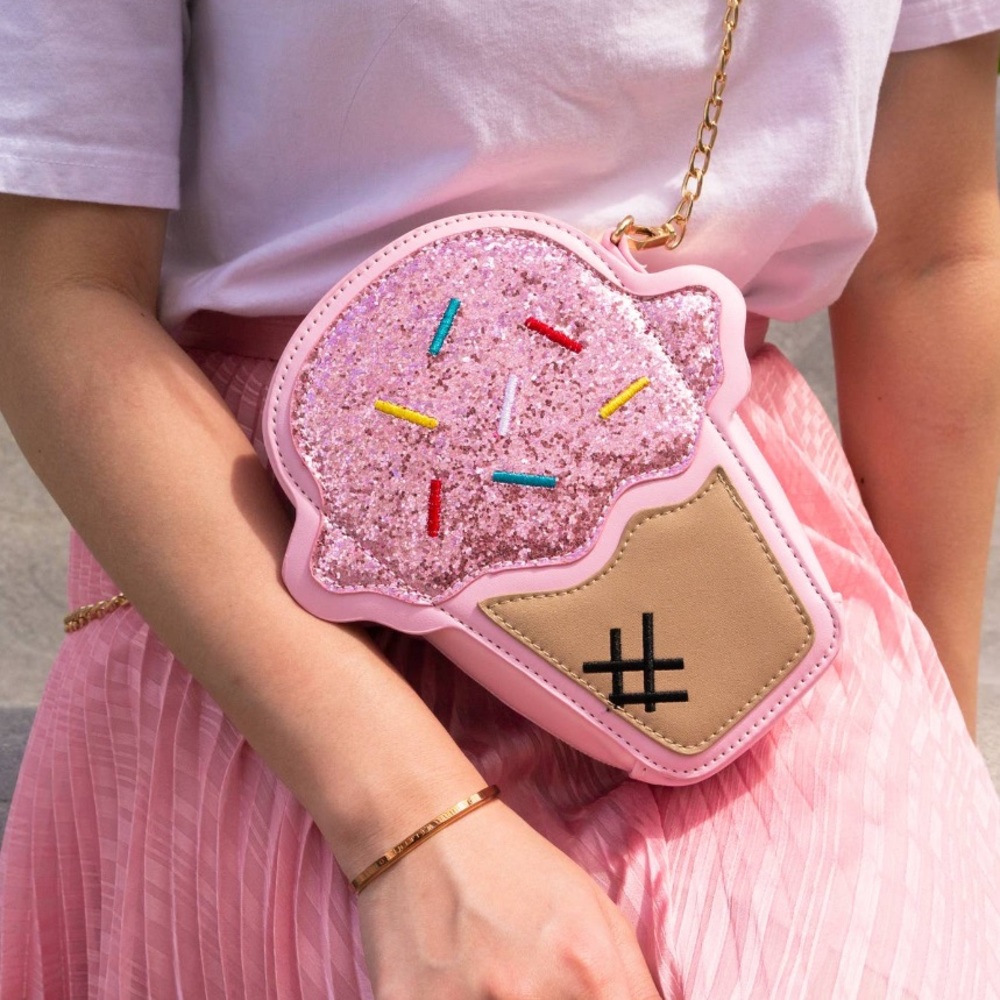 Icecream crossbody